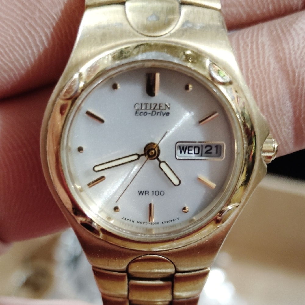 Vintage Citizen Gold Eco-Drive Solar Watch with White Dial